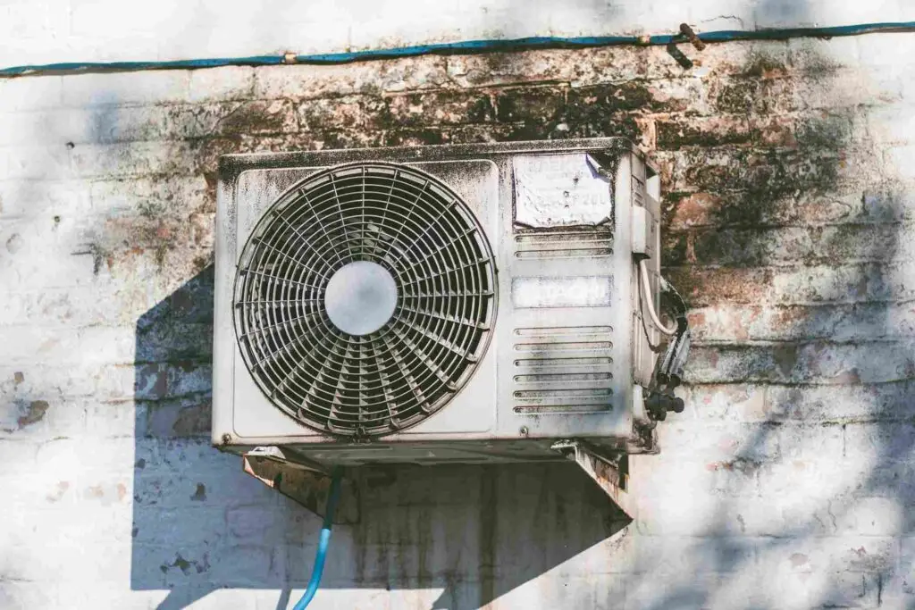 Optimisez votre confort thermique toute l'année avec notre climatiseur chauffage haute efficacité #thermique. Profitez d'une régulation précise de la température pour un environnement agréable, que ce soit en été ou en hiver. Découvrez la performance énergétique exceptionnelle et le design moderne pour une expérience de chauffage et de refroidissement optimale. Faites le choix de l'efficacité énergétique avec notre climatiseur chauffage, pour un climat intérieur idéal.